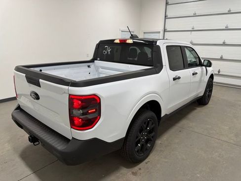 New 2026 Ford Maverick XLT w/ XLT Luxury Package AWD/4WD image 4