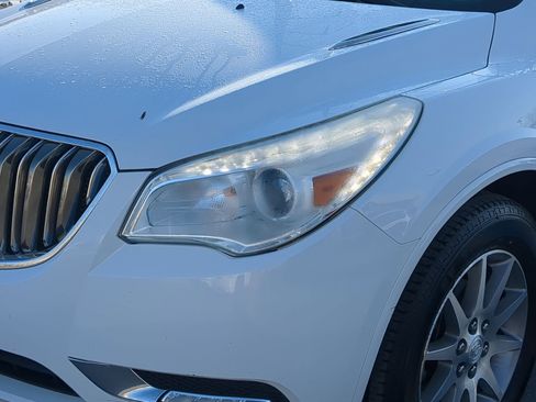 Used 2016 Buick Enclave Leather image 10