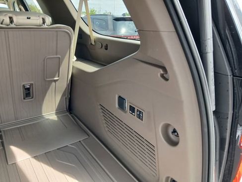 New 2026 GMC Yukon XL Denali w/ Sun & Power Step Package AWD/4WD image 23