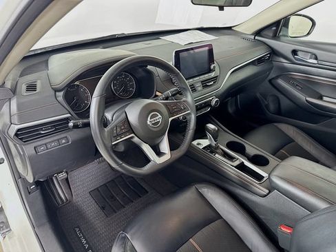 Used 2022 Nissan Altima 2.5 SR FWD image 13