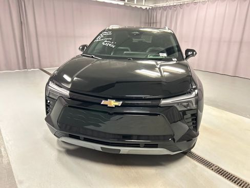 Used 2024 Chevrolet Blazer EV LT image 2
