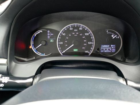 Used 2011 Lexus CT 200h Premium image 15