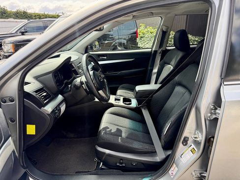 Used 2011 Subaru Outback 2.5i Premium AWD/4WD image 10