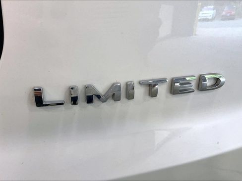 Used 2018 Ford Explorer Limited AWD/4WD image 24
