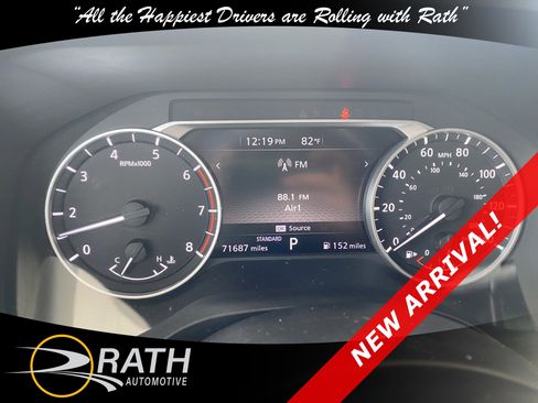 Used 2022 Nissan Rogue SV w/ SV Premium Package FWD image 13