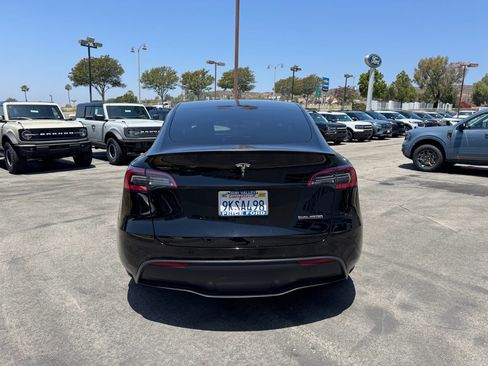 Used 2022 Tesla Model Y Performance AWD/4WD image 4