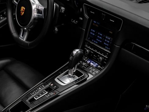 Used 2015 Porsche 911 Turbo image 57