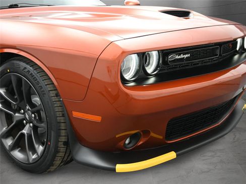 Used 2021 Dodge Challenger R/T Scat Pack w/ Plus Package image 18