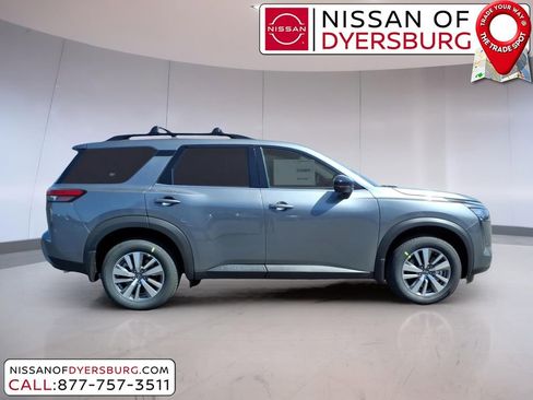 New 2026 Nissan Pathfinder SL FWD image 2