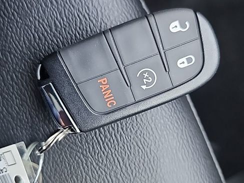 New 2026 Jeep Compass Latitude image 29