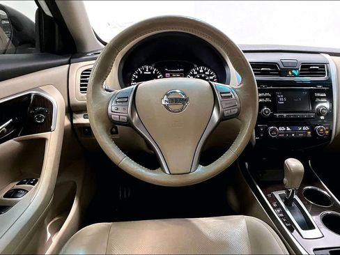 Used 2015 Nissan Altima 2.5 SL w/ Moonroof Package FWD image 6