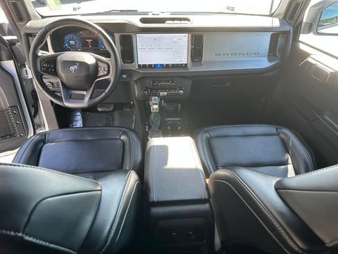 Used 2025 Ford Bronco Outer Banks AWD/4WD image 22