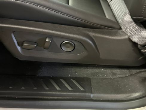 New 2026 GMC Canyon Elevation w/ Convenience Package image 13