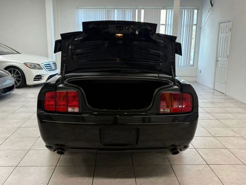 Used 2005 Ford Mustang GT RWD image 17