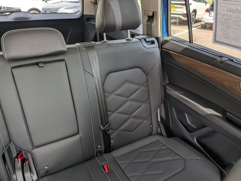 Certified 2026 Volkswagen Atlas SE w/ Panoramic Sunroof Package AWD/4WD image 14