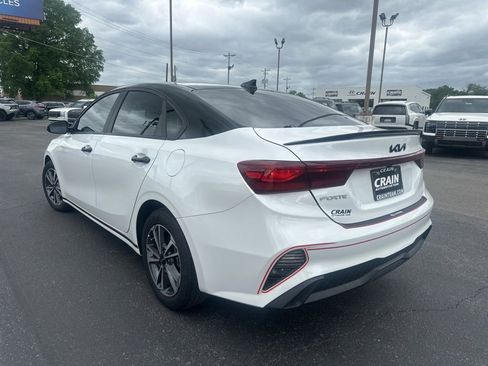 Used 2023 Kia Forte LXS w/ LXS Technology Package image 9