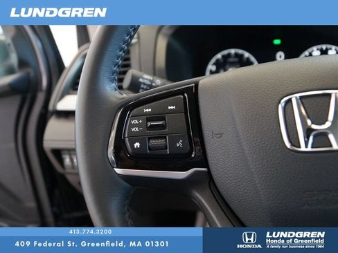 Used 2025 Honda Odyssey EX-L image 20