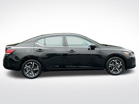 Used 2025 Nissan Sentra SV FWD image 7
