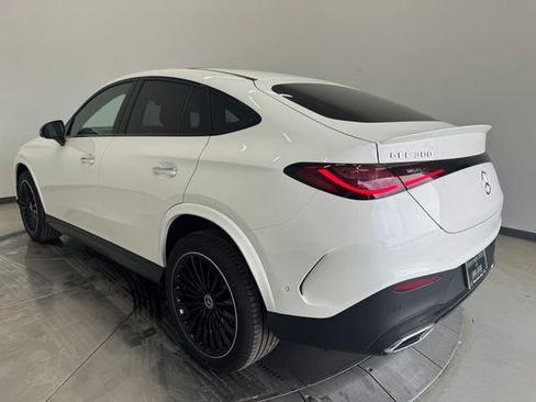 Used 2026 Mercedes-Benz GLC 300 4MATIC image 9
