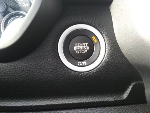 Used 2023 RAM 1500 Laramie image 17