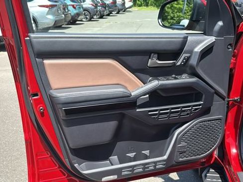 Certified 2025 Toyota 4Runner Limited AWD/4WD image 9
