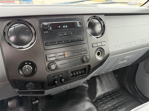 Used 2016 Ford F250 XL w/ Power Equipment Group image 14