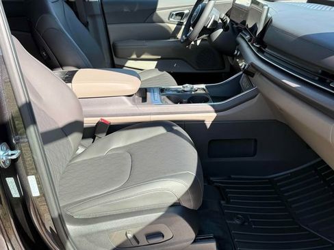 New 2026 Kia Carnival EX image 14