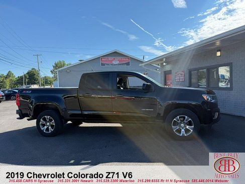 Used 2019 Chevrolet Colorado Z71 AWD/4WD image 2