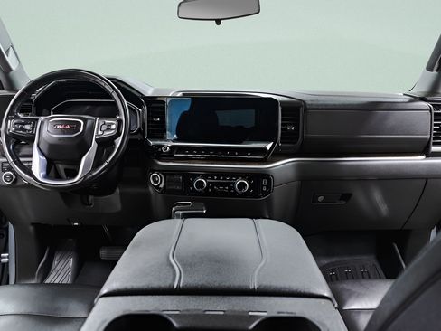Used 2024 GMC Sierra 1500 Elevation w/ Elevation Premium Package AWD/4WD image 10