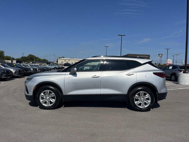 Used 2019 Chevrolet Blazer LT FWD image 2
