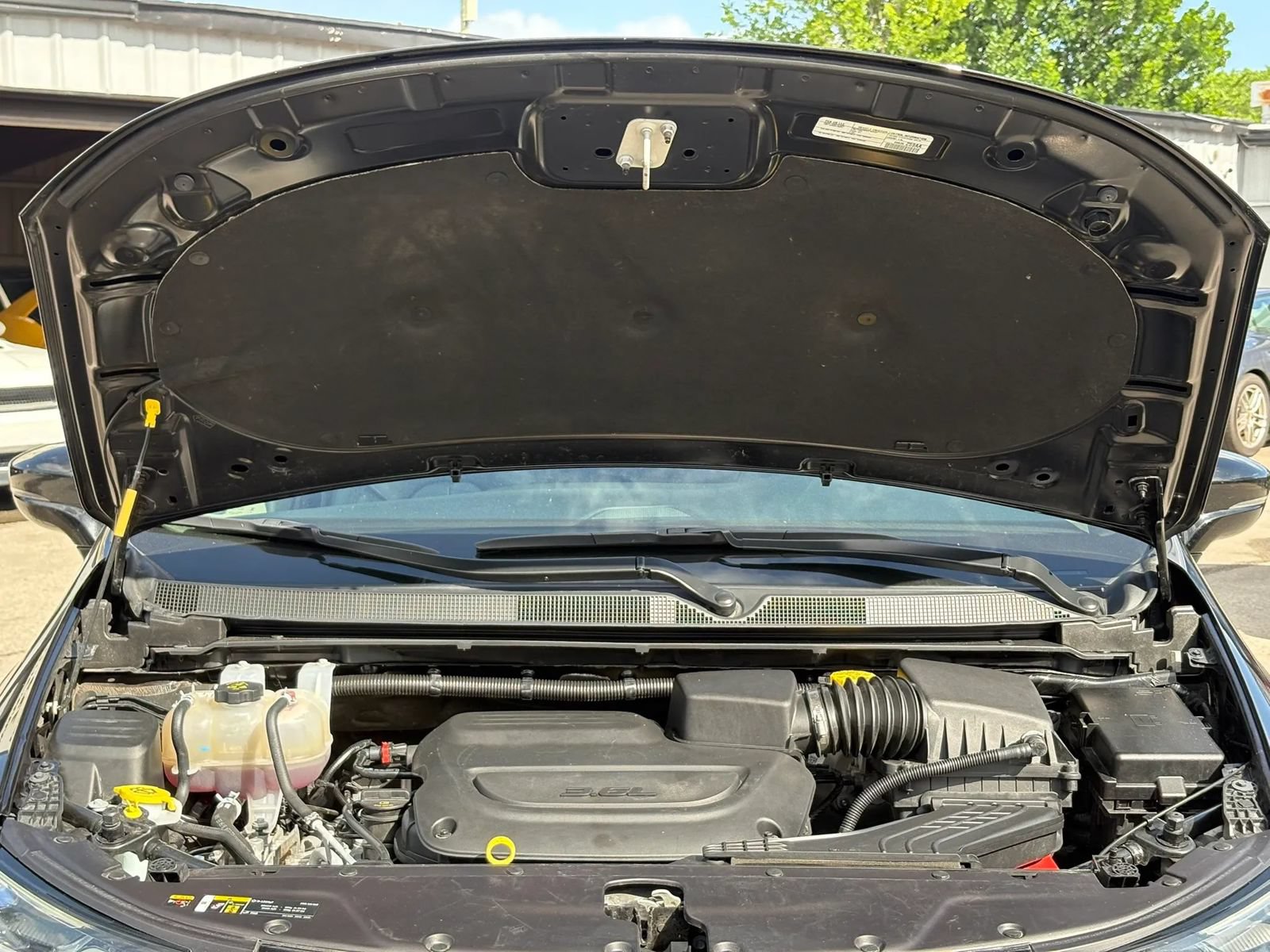 Used 2024 Chrysler Pacifica Touring-L FWD image 33