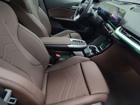 Used 2025 BMW X1 xDrive28i w/ Technology Package image 29