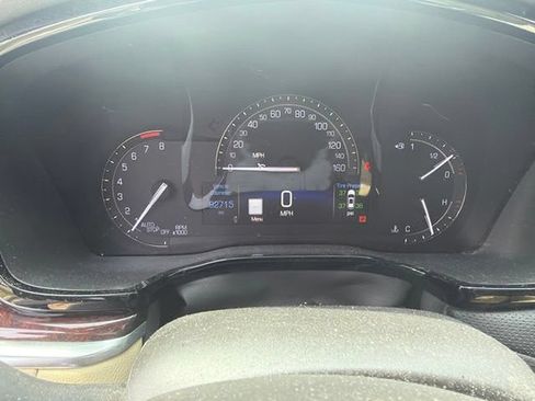 Used 2017 Cadillac XT5 Premium Luxury FWD image 12