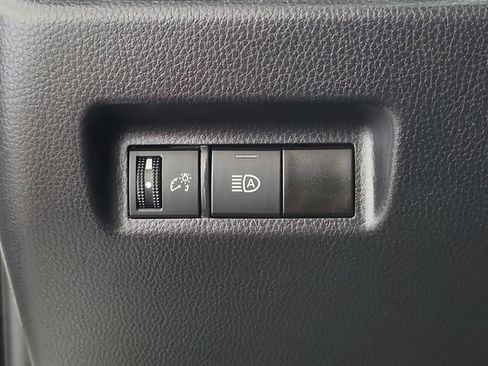 Used 2024 Toyota RAV4 LE AWD/4WD image 24