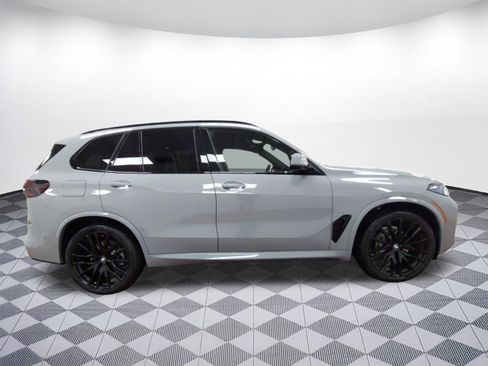 Used 2026 BMW X5 xDrive40i w/ M Sport Package image 8