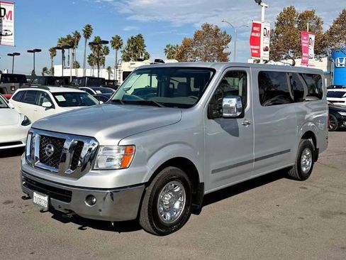 Used 2017 Nissan NV 3500 SL image 2