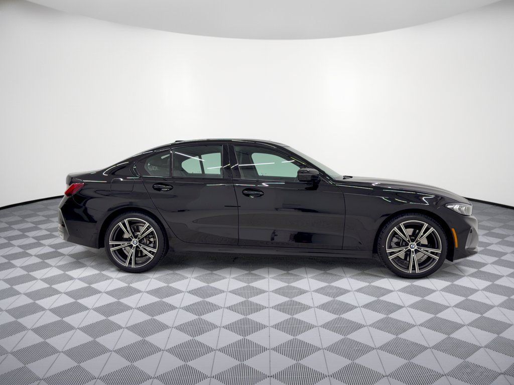 Used 2023 BMW 330i Sedan w/ Parking Assistance Package RWD image 8