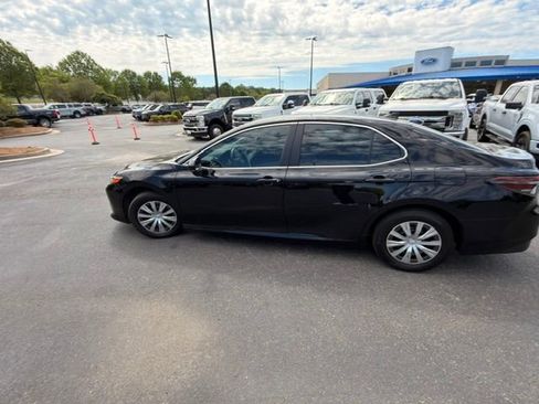 Used 2023 Toyota Camry LE FWD image 12