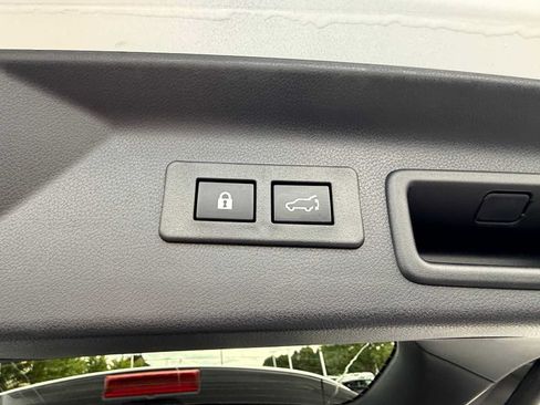 Certified 2026 Subaru Forester Premium AWD/4WD image 33