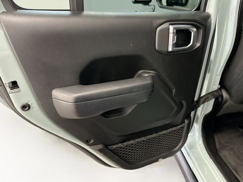 Used 2023 Jeep Wrangler Unlimited w/ Sun & Screen Package AWD/4WD image 27