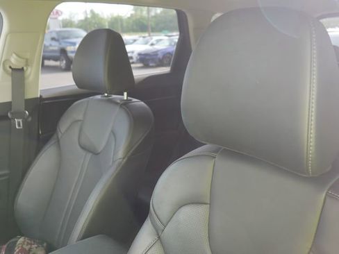 Used 2025 Kia Sorento S w/ Panoramic Sunroof Package FWD image 36