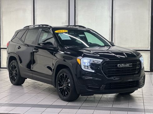 Used 2024 GMC Terrain SLE w/ Driver Convenience Package AWD/4WD image 1
