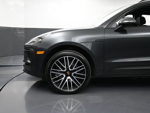 Certified 2026 Porsche Macan AWD/4WD image 12