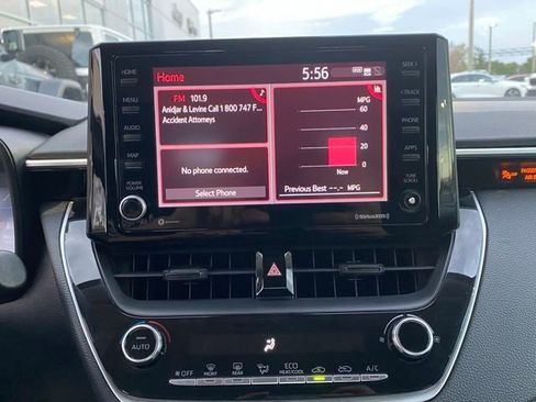 Used 2022 Toyota Corolla LE image 21