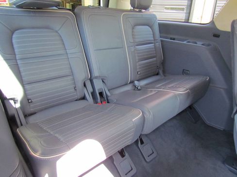 Used 2019 Lincoln Navigator L Black Label w/ Cargo Package AWD/4WD image 16