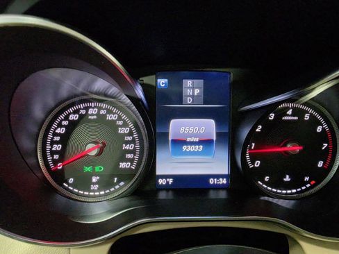 Used 2019 Mercedes-Benz GLC 300 image 19