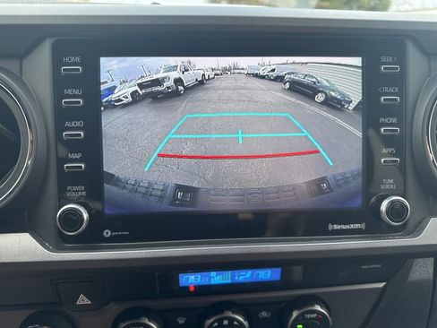 Used 2022 Toyota Tacoma TRD Sport w/ Technology Package image 20