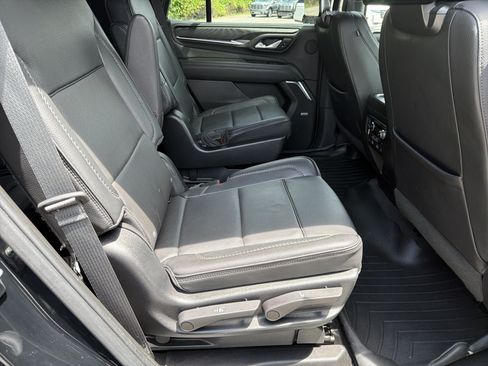 Used 2023 GMC Yukon Denali w/ Denali Reserve Package AWD/4WD image 17