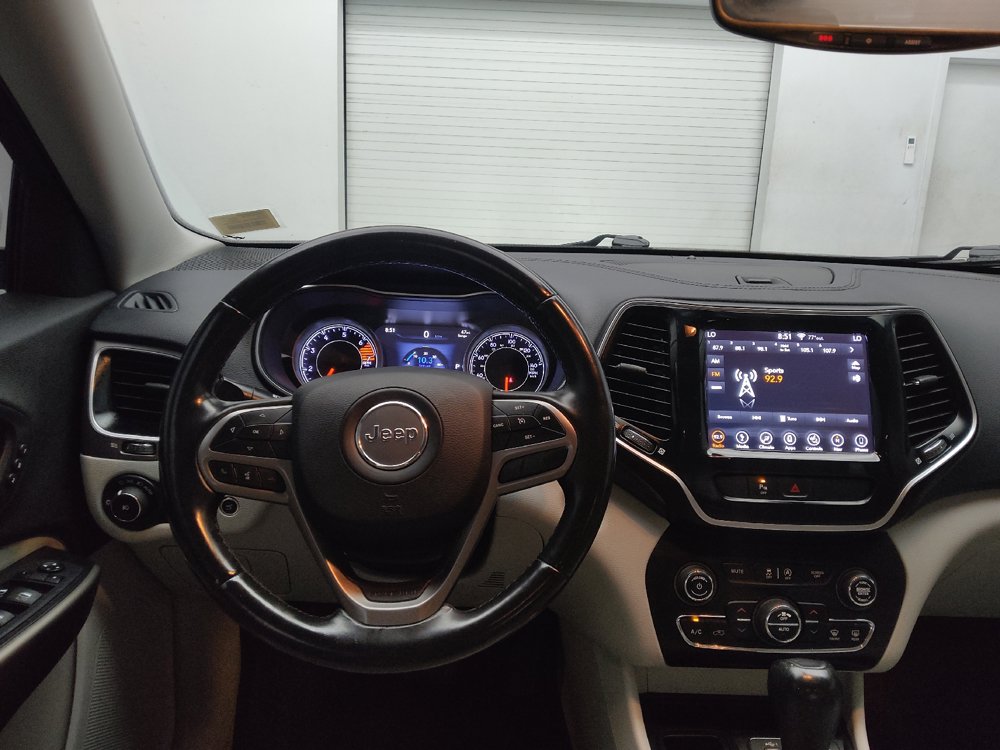 Used 2019 Jeep Cherokee Limited FWD image 22