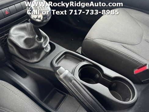 Used 2016 Jeep Wrangler Sport AWD/4WD image 14